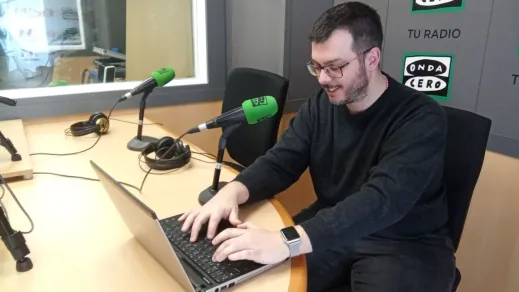 Claudio González interviewed at Onda Cero Elche sharing his vision about HomeDock OS